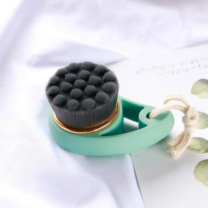 SoftGlow Face Brush